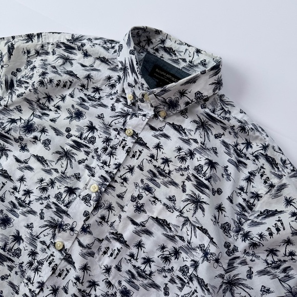 Men’s Banana Republic Short Sleeve Shirt Size Large Hawaiian Theme - Picture 2 of 6